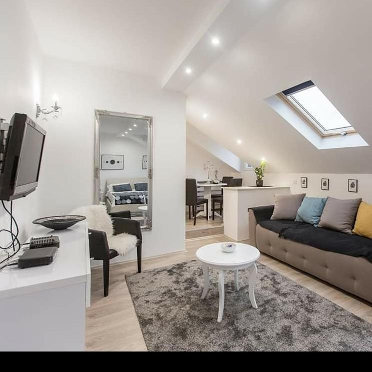 Apartamento Stan Na Dan Angel Novi Sad Exterior foto